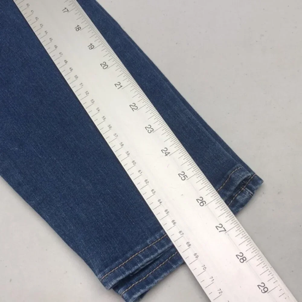LEVI CONTOUR FIT MID-RISE SKINNY JEANS 30x27 ⭐️